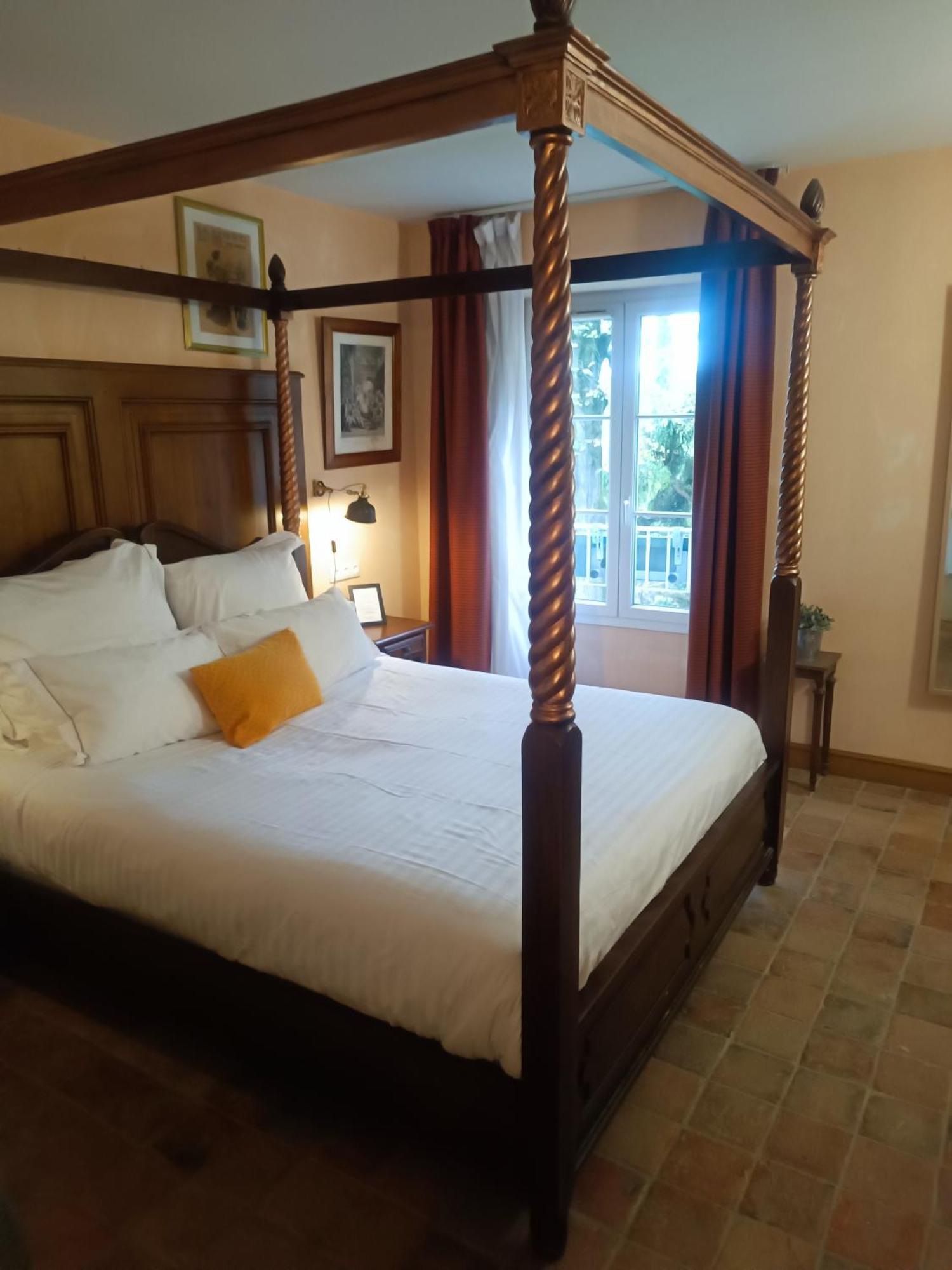 Hostellerie Les Hauts De Sainte Maure Sainte-Maure-de-Touraine Exterior foto